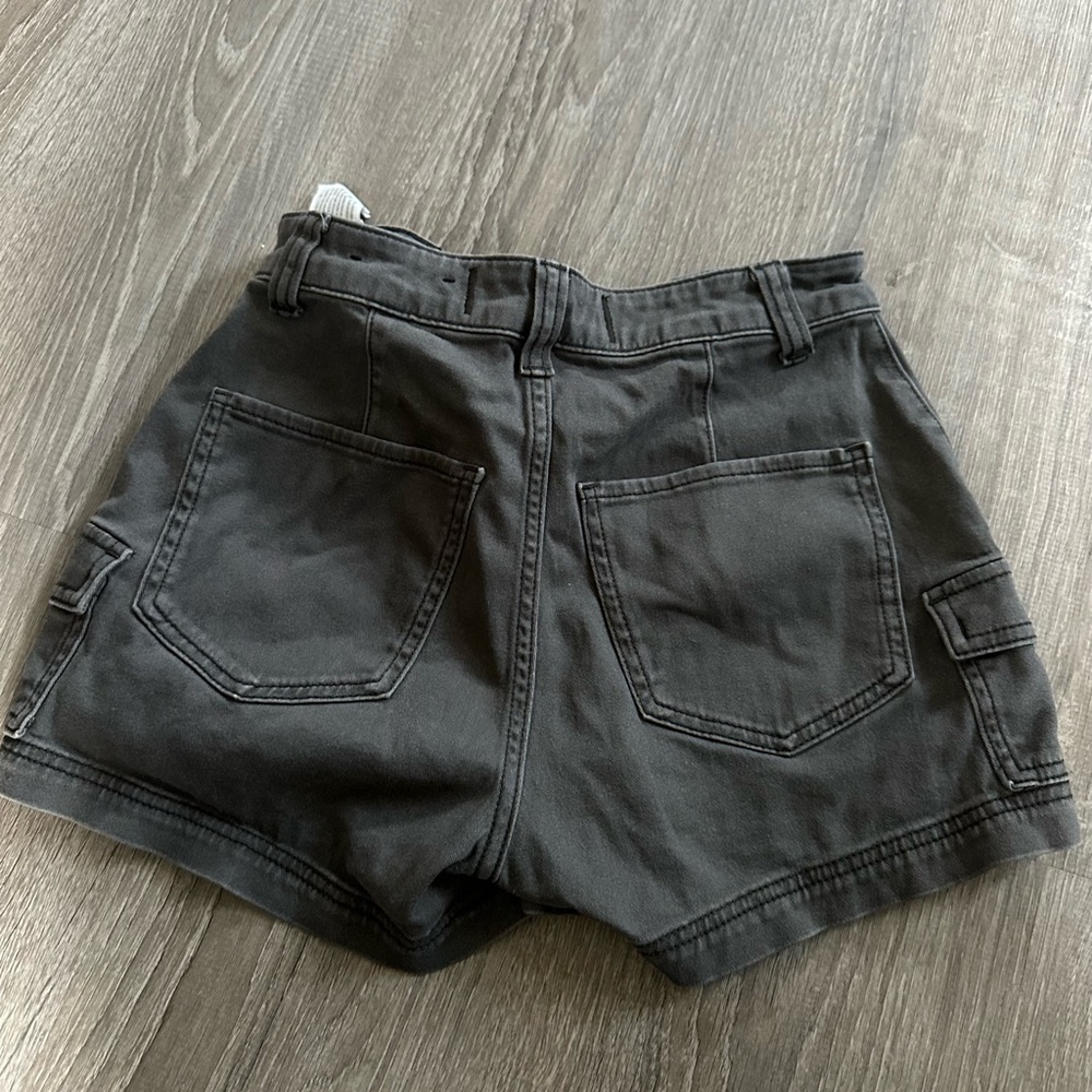 Hollister Women's Charcoal Cargo Shorts